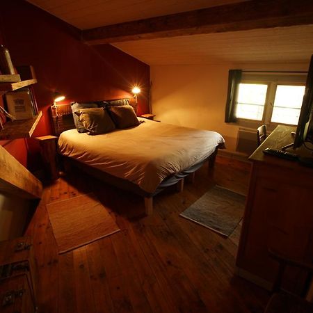 Le Refuge Ceretan, Grand Et Bel Appartement Mansarde En Plein Centre Eksteriør bilde