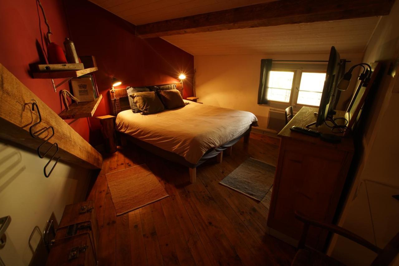 Le Refuge Ceretan, Grand Et Bel Appartement Mansarde En Plein Centre Eksteriør bilde